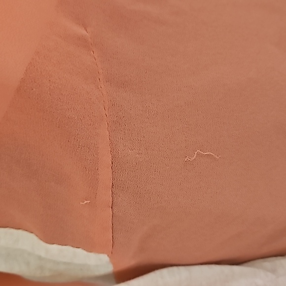 3/$30 VTG UMGEE Blush Sheer Chiffon Long Sleeve High-Low Tunic Blouse FLAWED - Picture 4 of 7